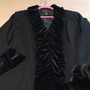 Coat black wit velvet trim